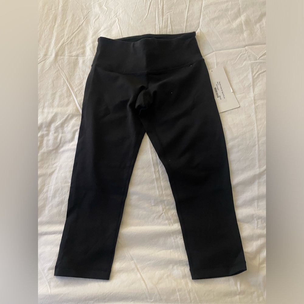 Lululemon Wunder Under HR Tight 25” Luon size 4
